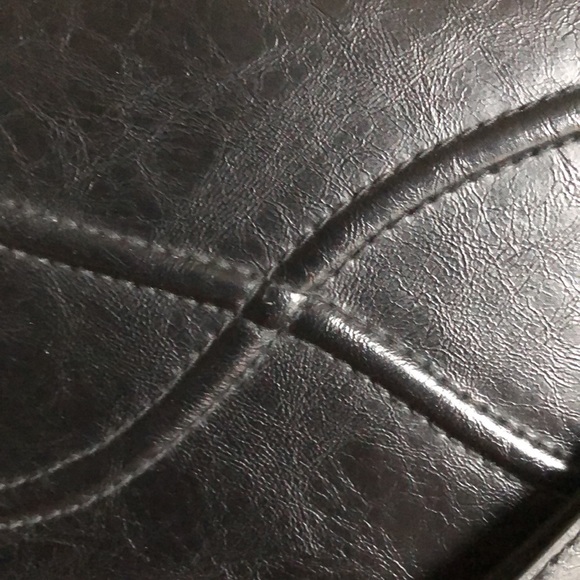 RARE ‘Save the Girls’ Convertible Touch Screen Wristlet/Crossbody/Wallet - Picture 2 of 14